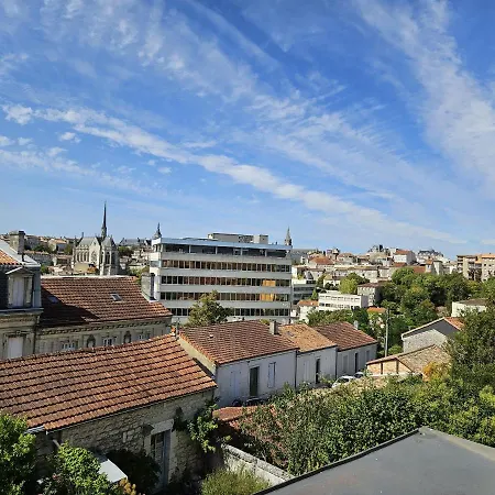 Le Bienheureux, Le Calme En Et Jardin