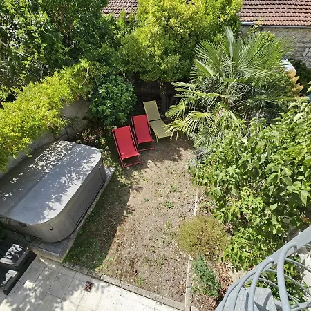 Le Bienheureux, Le Calme En Et Jardin Apartment