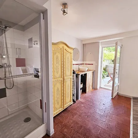 Le Bienheureux, Le Calme En Et Jardin Apartment