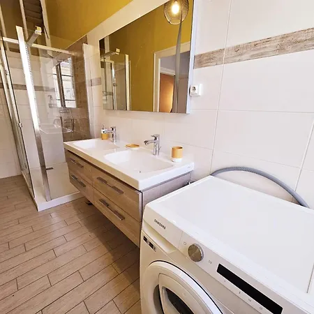 Le Bienheureux, Le Calme En Et Jardin Apartment Angouleme