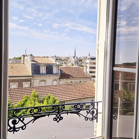 Le Bienheureux, Le Calme En Et Jardin Angouleme