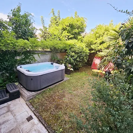 Le Bienheureux, Le Calme En Et Jardin Apartment Angouleme