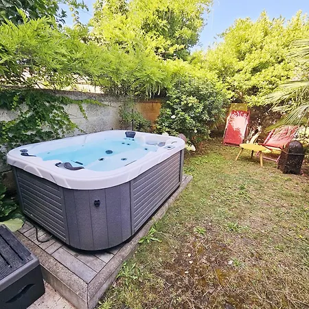 Apartment Le Bienheureux, Le Calme En Et Jardin Angouleme