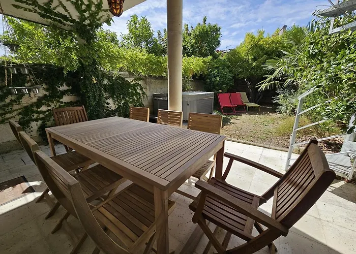 Le Bienheureux, Le Calme En Et Jardin Apartment *