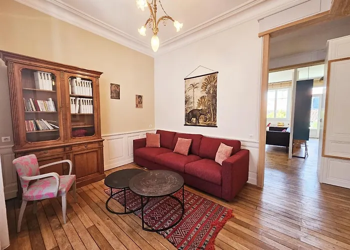 Le Bienheureux, Le Calme En Et Jardin Apartment