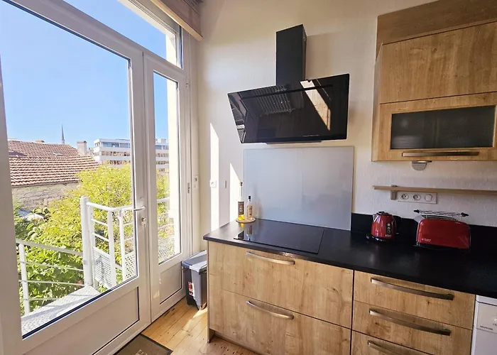 Le Bienheureux, Le Calme En Et Jardin Apartment